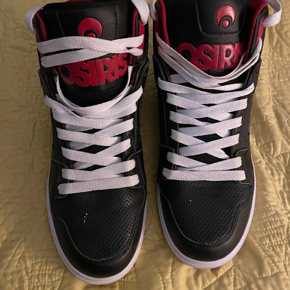 Men’s Osiris size 10